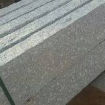 專業(yè)花崗巖青石加工 從火燒面到冰裂紋碎拼的匠心工藝